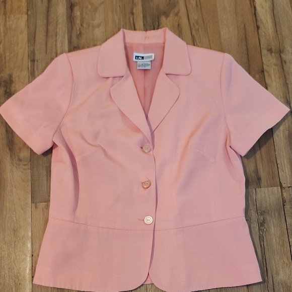 I.N. Studio Pink Blazer with Notched Lapel and Structured Shoulders - Picture 1 of 9